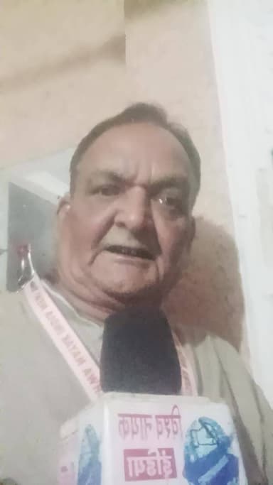 बूदी जिला के उचच अधिकारी ने काली मेज नदी बसवाडा प लाखेरी की काला बाजारी पर शकति से निपटा जायेगा रापोटर को फोन बताया समर