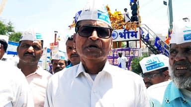 आम आदमी पार्टी मंदसौर जिला इकाई द्वारा बाबा साहब डॉ. भीमराव अंबेडकर की जयंती मनाई गई एवं प्रतिमा पर माल्याअर्पण किया