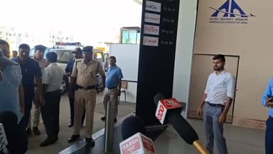 पटना
नीतीश कुमार के इस्तीफे के बाद तेजस्वी यादव का तंज.... मुख्यमंत्री भी लालू यादव के यूनिवर्सिटी का विद्यार्थी को बन...