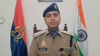 #baghpatpolice
दिनांक 14.04.2026 को थाना छपरौली पर वादी नुकूल पुत्र श्री प्रदीप निवासी ग्राम सिनौली थाना छपरौली जनपद बा...