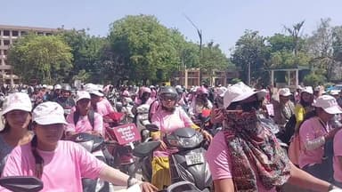 संसद में 33% आरक्षण की जीत पर नारी शक्ति का जश्न...
BJYM महिला मोर्चा की 4 किमी रैली से दिया सशक्तिकरण का संदेश
#NariSha...