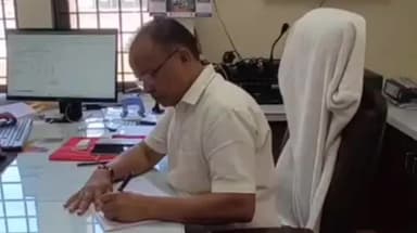 ઉમરગામ: તાલુકા પંચાયતની સરીગામ બેઠક માટે ચૂંટણી અધિકારીએ અપક્ષનું ફોર્મ માન્ય કર્યું