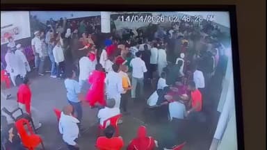 अमरोहा: अमरोहा में खाने को लेकर बारात बनी जंग का मैदान, दूल्हे ने दोस्तों संग भागकर बचाई जान, घटना सीसीटीवी में कैद