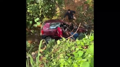 തൊടുപുഴ: തൊടുപുഴ മൈലക്കൊമ്പിൽ കാർ താഴ്ച്ചയിലേക്ക് മറിഞ്ഞ് അപകടം, യുവാവിന് ഗുരുതര പരിക്ക്