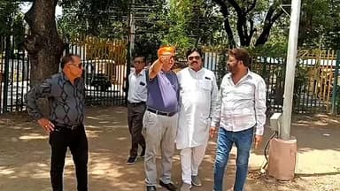 रतलाम: अखिल भारतीय शूटिंगबॉल स्पर्धा: आयोजन समिति ने रेलवे वॉलीबॉल मैदान का निरीक्षण किया, शहर के गणमान्य लोगों को दिया आमंत्रण