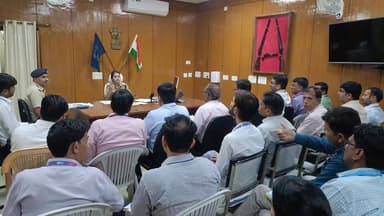 सवाई माधोपुर आज दिनांक 15 अप्रैल 2025 को ज्येष्ठा मैत्री, पुलिस अधीक्षक जिला सवाई माधोपुर द्वारा जिले के समस्त बैंक प्रब...