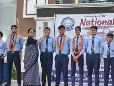 देवरिया: सीबीएसई 10वीं का रिजल्ट घोषित, नेशनल पब्लिक स्कूल में छात्रों का हुआ भव्य स्वागत
#देवरिया, 15 अप्रैल 2026। केंद...