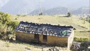 चमोली: निजमुला-पाणा-ईराणी सड़क का निर्माण पिछले आठ वर्षों से झींझी पुल के कारण नहीं हो पा रहा, लोग परेशान