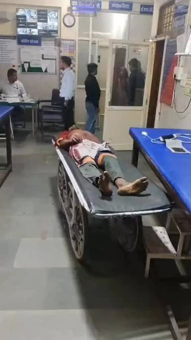 नीमच नगर: नीमच: युवक ने कांच के टुकड़े से अपना गला रेता, इलाज के दौरान मौत