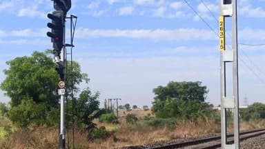 मानवत: साईनगर शिर्डी एक्सप्रेस वर दरोडा, मानवतजवळ घटना