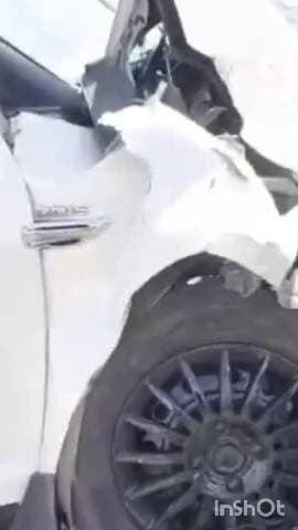 सीहोर नगर: सीहोर-भोपाल मार्ग पर दो वाहनों की टक्कर, ट्रैवलर और स्विफ्ट कार चालक गंभीर रूप से घायल