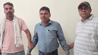 सैलाना: सैलाना में लोकायुक्त की बड़ी कार्रवाई, ₹20000 रिश्वत लेते पटवारी रंगे हाथों गिरफ्तार