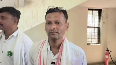 નવસારી: આદિવાસી સમાજ દ્વારા કલેક્ટર કચેરી ખાતે વિવિધ માંગણીઓને રજૂઆત કરવામાં આવી જેને લઇને વિગતવાર આપી માહિતી
