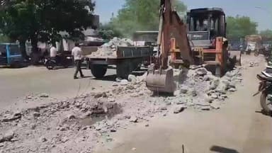 કુંભારવાડા મોક્ષ મંદિરના ગેટ નજીક રોડ તોડવામાં આવતા લોકોમાં રોષ, રજુઆત કરાઈ