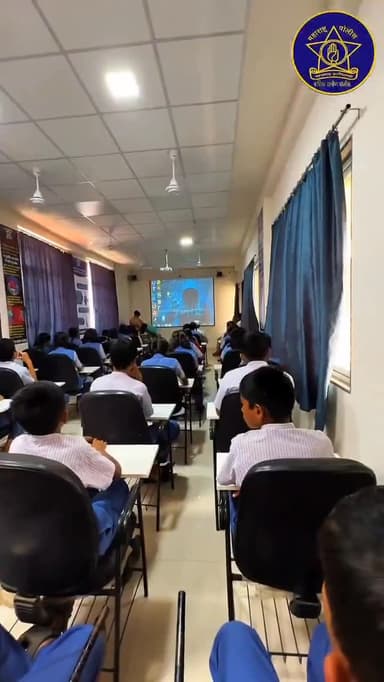 कॅम्प पोलीस स्टेशन मालेगाव येथे सायबर गुन्हे जनजागृती कक्षाची स्थापना
दि. १४/०४/२०२६ कॅम्प पोलीस स्टेशन मालेगाव येथे श्र...