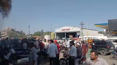 લીલા સર્કલ પેટ્રોલ પંપ ની સામે કોમ્પ્લેક્સમાં દુકાનમાં આગ