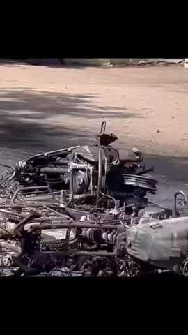 ગાંધીનગર: ચિલોડા સાદરા રોડ ઉપર બે ટુ-વ્હીલર વચ્ચે અકસ્માત ,બંને ટુ-વ્હીલર સળગી ગયા