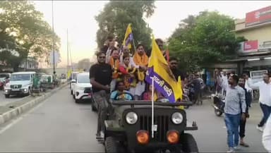 सिंगरौली: सिंगरौली में AAP की जनआक्रोश रैली, नई जिला कार्यकारिणी का आतिशबाजी से स्वागत; महापौर ने दिया चुनावी जीत का मंत्र