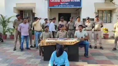 વાલિયા: વાલિયા તાલુકાના એક ગામમાં 5 વર્ષની બાળકી ઉપર દુષ્કર્મ આચરનાર આરોપીને પોલીસે ઝડપી પાડ્યો હતો