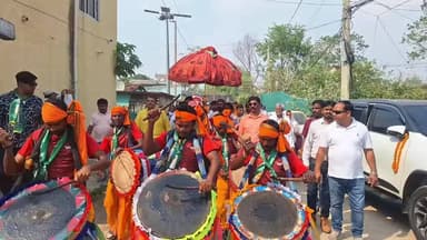 सिमडेगा: सीएनटी जमीन मामले में जेल में बंद पूर्व मंत्री एनोस एक्का को सुप्रीम कोर्ट से मिली जमानत, सिमडेगा पहुंचने पर हुआ स्वागत