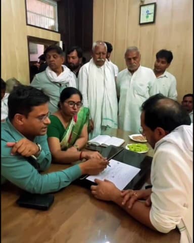 विधायक मनमोहन सिंह भडाना ने समालखा अनाज मंडी में दौरा किया किसानों की सुनी समस्याएं अधिकारियों को दिए निर्देश किसानों को...