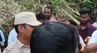 ডিফু: অসমৰ সদৌ আদিবাসী ছাত্ৰ সন্থাৰ কাৰ্বি আংলং জিলা সমিতিয়ে আৰক্ষী সৈতে নিৰুদ্দেশ হোৱা ব্যক্তিৰ বাবে তালাচী চলাই