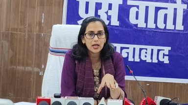 जहानाबाद,जनगणना 2027 में ‘स्व-गणना’ से जुड़ें नागरिक, डीएम ने दी जानकारी,
#BiharNews #viralposts #tranding #samratchoud...