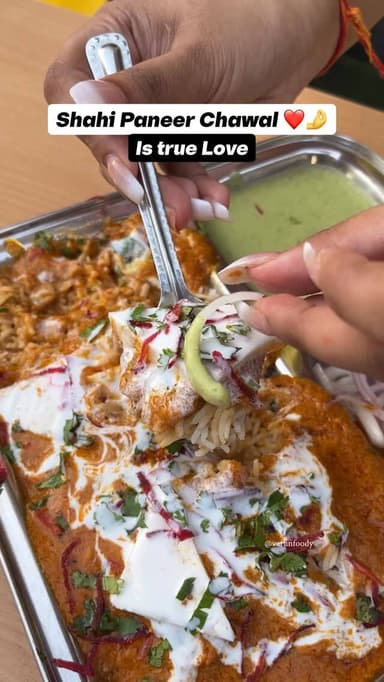 khaane Chale ? 😂❤️🤌
.
.
.
.
Follow Us @varunfoody ❤️ 🤤⚠️
.
Follow Us @varunfoody 🔥
.
Comment & Share 📍❤️❤️
.
Paneer Lov...