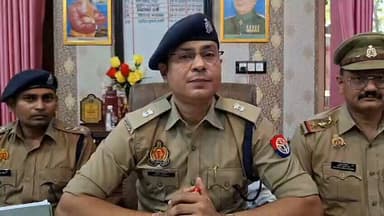 थाना कोतवाली शामली पुलिस द्वारा थाना क्षेत्रान्तर्गत दुकानदार से हुई धोखाधड़ी की घटना का सफल अनावरण करते हुये 03 अभियुक्...