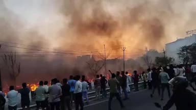 जहां कल तक घर थे। आज़ सिर्फ राख बची है, लखनऊ के विकास नगर की ये तस्वीर दिल दहला देने वाली है।
#pubgmobileindia