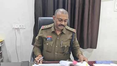 तिल्दा: भैंसमुड़ी के पास दोपहिया वाहन की ठोकर से एक व्यक्ति घायल, खरोरा पुलिस ने किया मामला दर्ज