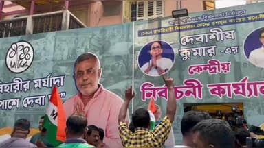 কলকাতা: ভোটের আগে দেবাশিস কুমারের বাড়িতে আয়কর হানা, ‘রাজনৈতিক চক্রান্ত’ অভিযোগ তৃণমূলের