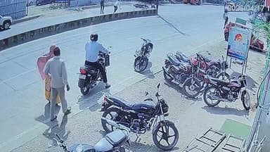 एक सात चार भिड़े
श्योपुर पाली रोड पर एक साथ हुआ चार मोटरसाइकिल का एक्सीडेंट लाइव घटना कैमरा में कैद
#श्योपुर