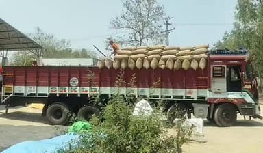 పాపన్నపేట్: నత్త నడకన కొనుగోలు కేంద్రాలు.. ఆగ్రహం వ్యక్తం చేస్తున్న రైతులు