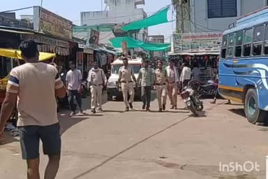 पठारी: आरोपी आकाश कर्मी को गिरफ्तार कर पुलिस ने निकाला जुलूस, पुलिस के सामने की थी गाली-गलौज