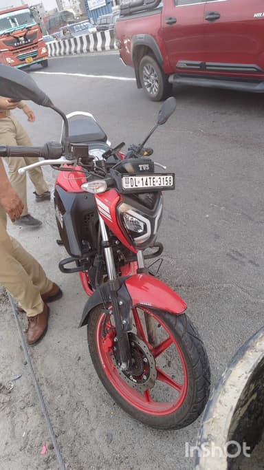 गाज़ियाबाद: दिल्ली मेरठ एक्सप्रेस पर हुए सड़क हादसे में तीन लोगों की मौत के घटनाक्रम पर अफसर का बयान आया सामने