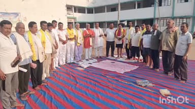 मनिका: मनिका के हाई स्कूल मैदान में आयोजित सात दिवसीय योग शिविर का समापन