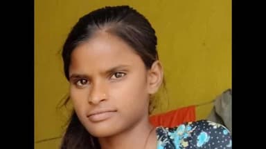 बक्स्वाहा: सड़क हादसे में जान गंवाने वाली दीपा लोधी ने 12वीं में 69% अंक प्राप्त किए, परिवार भावुक