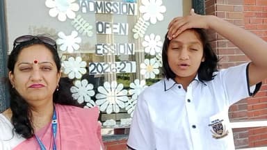 ऊंचाईयों को छू रहीं बेटियां। आगे बढ़ने का मौक़ा दे।