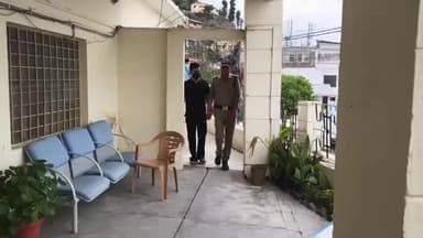 कोटद्वार: कोटद्वार में कार चोरी का खुलासा, जंगल से बरामद हुई XUV, एक गिरफ्तार, नाबालिग संरक्षण में