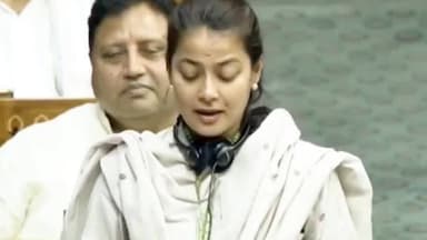 दक्षिण सोलापूर: मतांसाठी सरकार महिलांच्या भावनाशी खेळत आहे : खासदार प्रणिती शिंदे