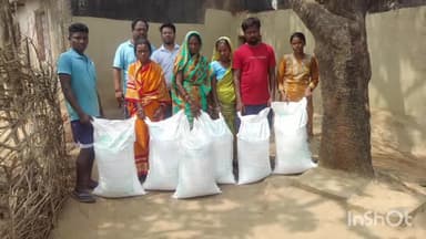 जामताड़ा: डाकिया योजना के तहत पहाड़िया परिवार को मिला जन वितरण प्रणाली का अनाज