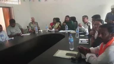 बोलबा: बोलबा प्रखंड कार्यालय में अक्षय तृतीया पर बाल विवाह रोकने को लेकर प्रमुख की अध्यक्षता में हुई समीक्षा