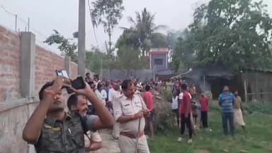 चौथम: भूतौली मालपा में नाबालिग लड़की चचेरे मामा के प्यार में मोबाइल टावर पर चढ़ी, पुलिस ने किया रेस्क्यू