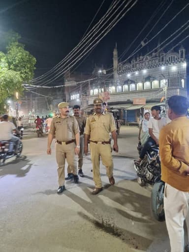 पुलिस अधीक्षक कन्नौज विनोद कुमार के निर्देशन में जनपद में शांति एवं कानून व्यवस्था बनाये रखने हेतु थाना गुरसहायगंज पुलि...
