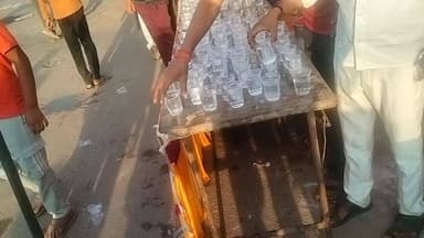 अंबेडकर जयंती पर नगर लिधौरा में धूमधाम से निकली सुबह यात्रा एवं जगह-जगह पर फुल बास कर स्वागत किया गया