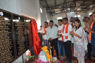 जिले में प्रधानमंत्री ग्राम सड़क योजना फेस-4 के तहत सड़कों का वर्चुअल भूमिपूजन।
- “नवा तरिया-आय का जरिया” अभियान के तहत...