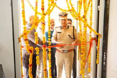 राजस्थान पुलिस स्थापना दिवस के अवसर पर पुलिस अधीक्षक बाँसवाडा श्री सुधीर जोशी द्वारा रिजर्व पुलिस लाइन #Banswara में आधु...