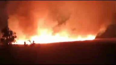 अमरिया: अमरिया के भिकारीपुर में आग का कहर, किसानों को हुआ भारी नुकसान