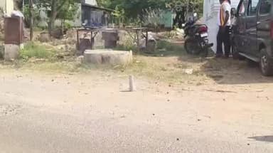 ராசிபுரம்: வெண்ணந்தூரில் கட்சியினர் நடனமாடி தவெக வேட்பாளர் லோகேஷ் தமிழ்ச்செல்வனுக்கு வாக்கு சேகரித்தனர்